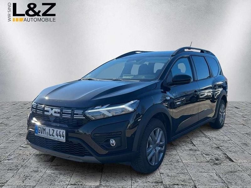 Schwarz Gebraucht 2025 Dacia Jogger Expression Kombi | 21.280 € (Superpreis) - Bild 1/4