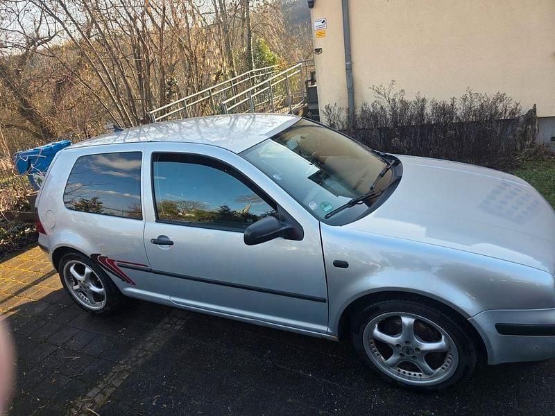Gebraucht VW Golf III Basis 90 PS (66 kW) 1999 Silber Limousine