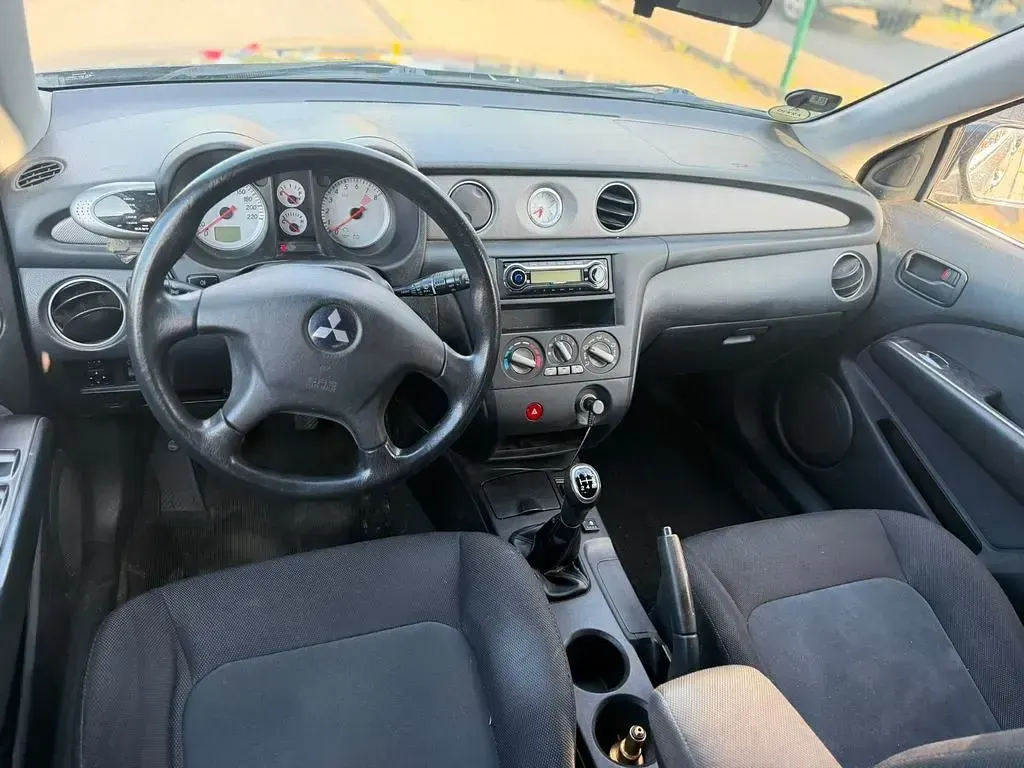Gebraucht Mitsubishi Outlander Invite 136 PS (100 kW) 2006 Grau SUV