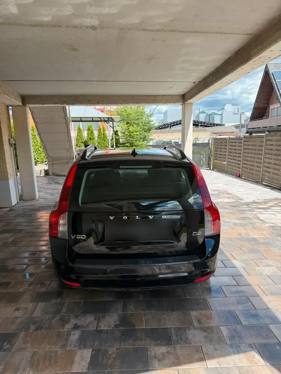 Gebraucht Volvo V50 131 PS (96 kW) 2010 Schwarz Kombi