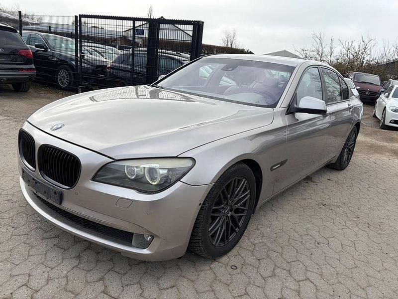 Gebraucht BMW 730 Sport Line 245 PS (180 kW) 2008 Beige Limousine