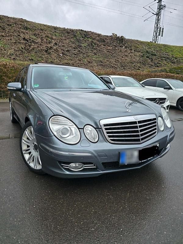 Gebraucht Mercedes E280 190 PS (139 kW) 2008 Grau Limousine