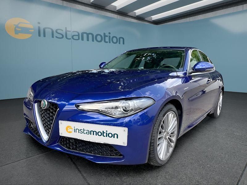 Blau Gebraucht 2021 Alfa Romeo Giulia Limousine | 30.599 € (Teuer) - Bild 1/4