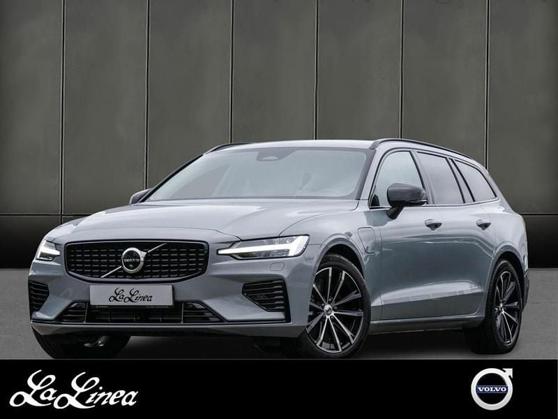 Grau Gebraucht 2025 Volvo V60 Plus Kombi | 49.960 € (Etwas zu teuer) - Bild 1/3