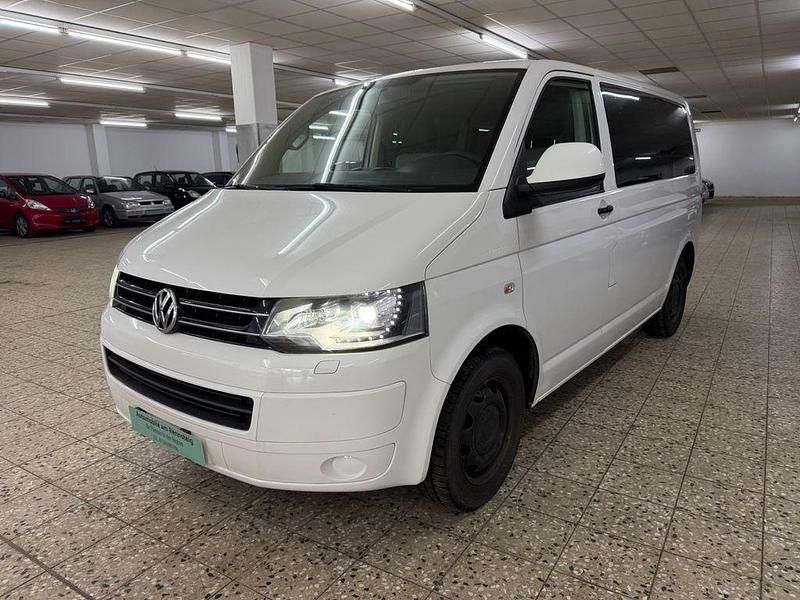 Weiß Gebraucht 2013 VW Multivan Van | 10.498 € (Fairer Preis) - Bild 1/4