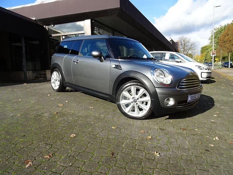 Silber Gebraucht 2010 Mini One Clubman Pepper Kombi | 6.900 € (Fairer Preis) - Bild 1/4