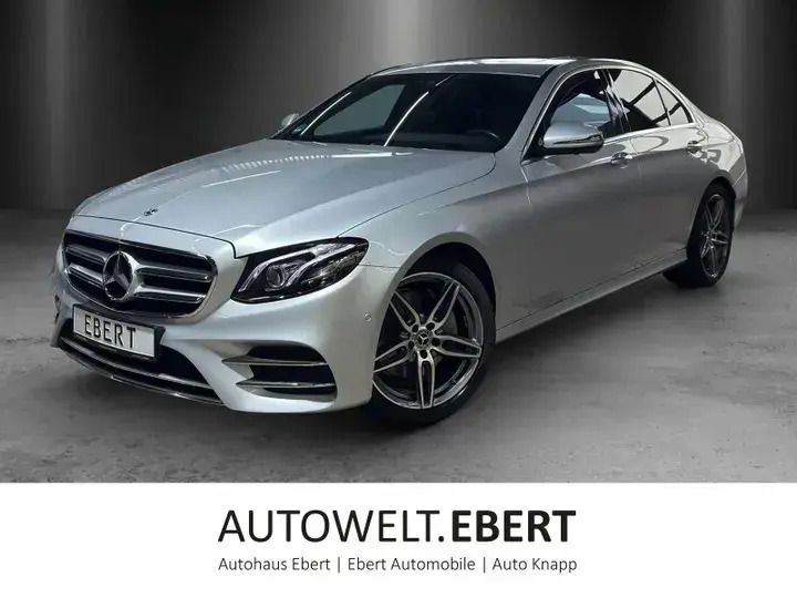 Iridiumsilber Gebraucht 2018 Mercedes E300 AMG Kleinwagen | 33.330 € (Fairer Preis) - Bild 1/4