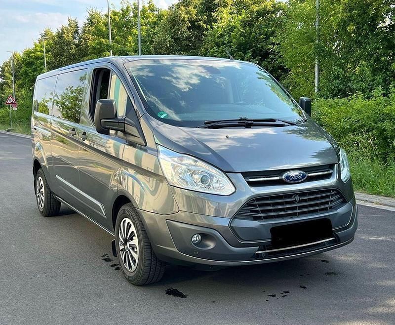 Grau Gebraucht 2018 Ford Tourneo Custom Van / Kleinbus | 15.800 € (Fairer Preis) - Bild 1/4
