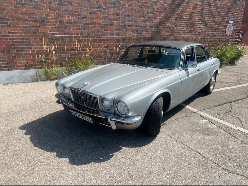Silber Gebraucht 1979 Jaguar XJ Limousine | 6.800 € - Bild 1/4