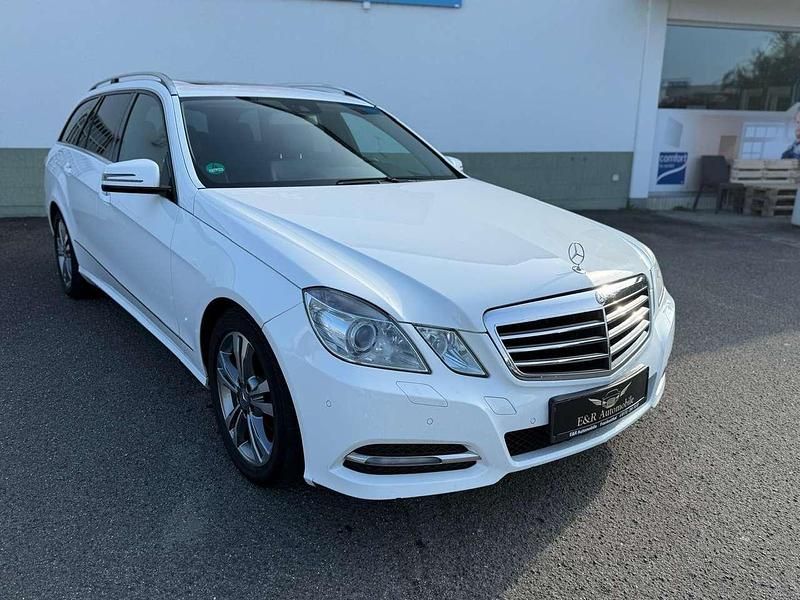 Polarweiss Gebraucht 2012 Mercedes E220 Kombi | 9.999 € (Superpreis) - Bild 1/4