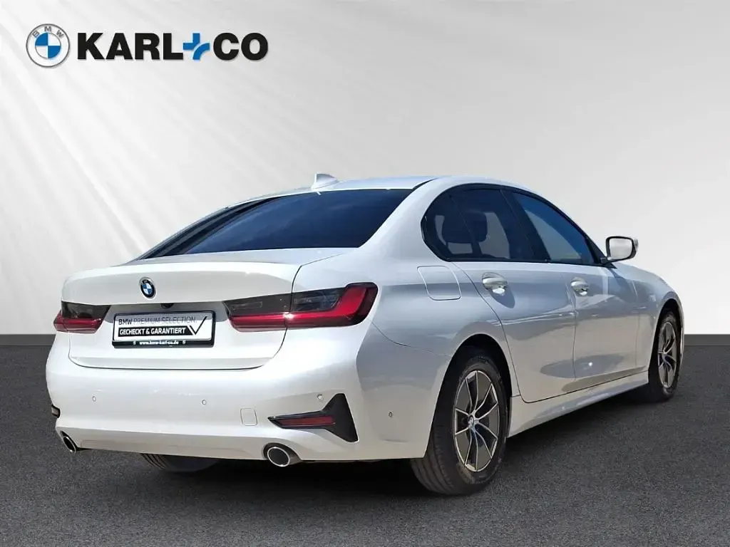 Gebraucht BMW 318 Advantage 150 PS (110 kW) 2022 Weiss Limousine