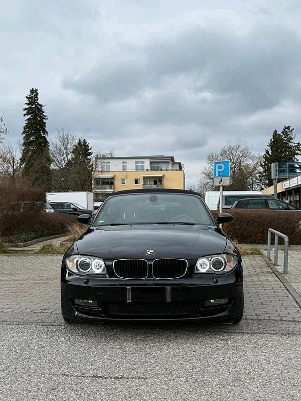 Gebraucht BMW 118 Cabriolet 143 PS (105 kW) 2009 Schwarz Cabrio