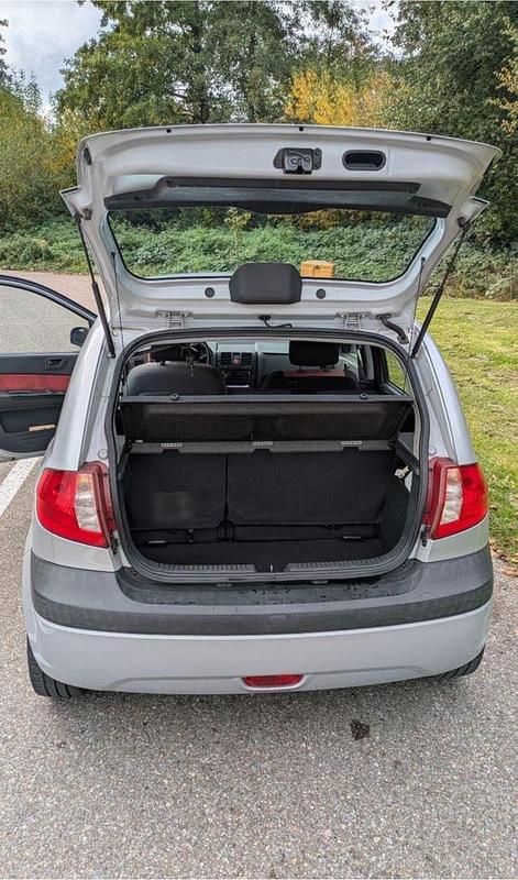Second-hand Hyundai Getz 66 CP (48 kW) 2006 Argintiu Hatchback