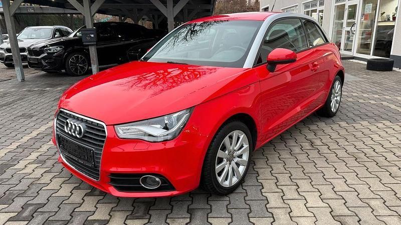 Gebraucht Audi A1 Ambition 122 PS (89 kW) 2011 Rot Limousine