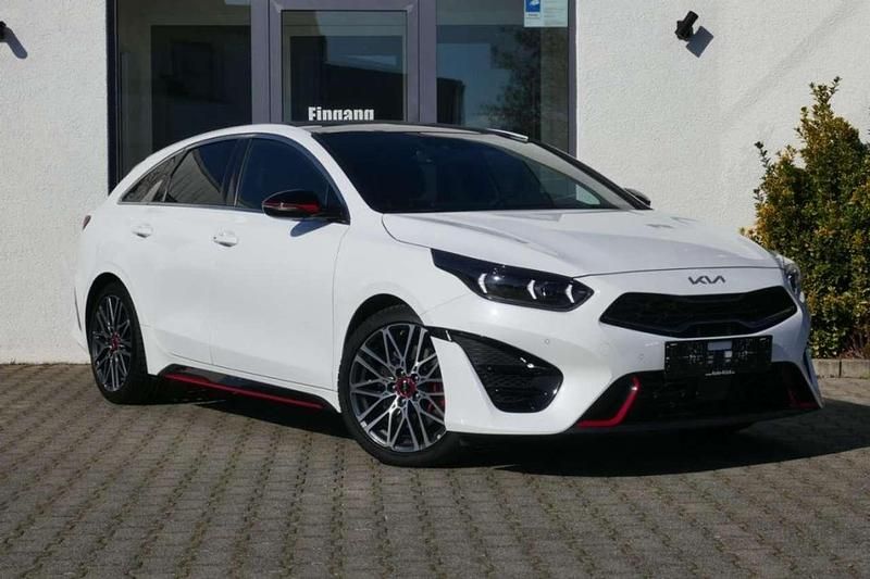 Gebraucht Kia ProCeed Comfort 204 PS (150 kW) 2024 Weiß Kombi