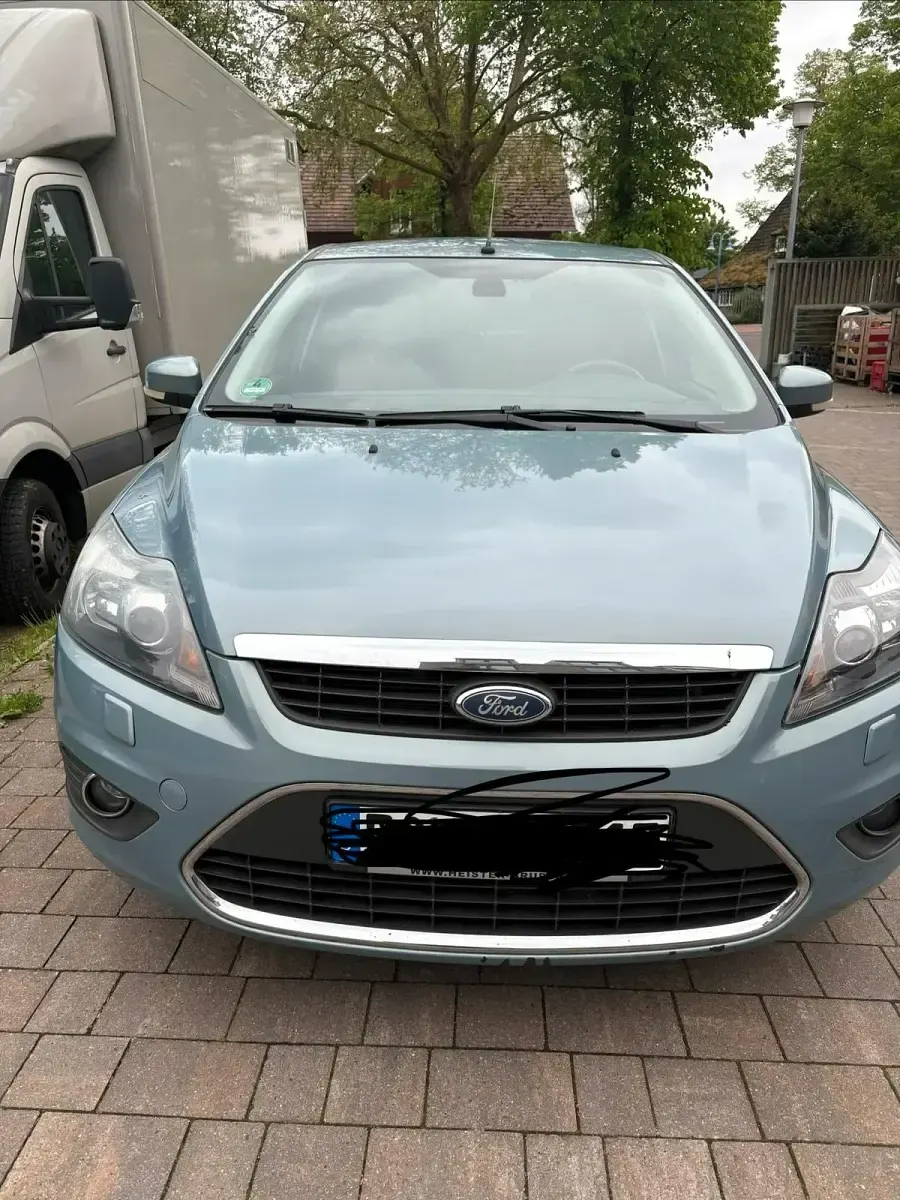 Używany Ford Focus Titanium 116 KM (85 kW) 2008 Niebieski Sedan/Limuzyna