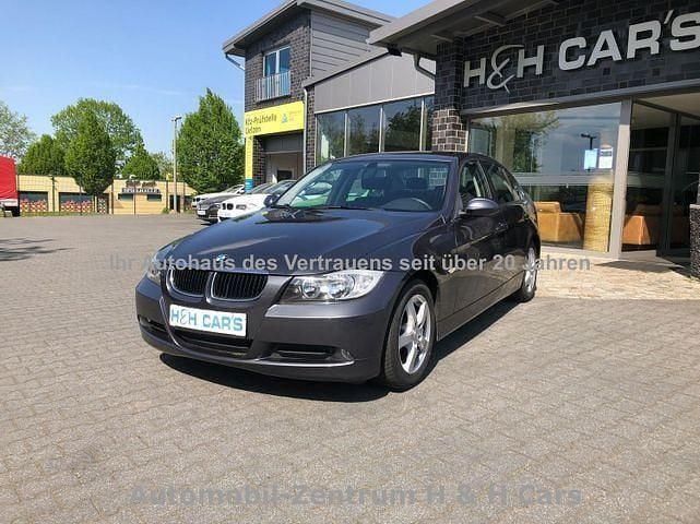Grau Gebraucht 2006 BMW 318 Limousine | 2.250 € (Guter Preis) - Bild 1/3