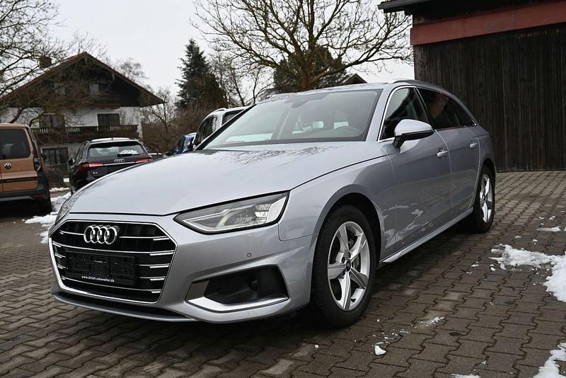 Gebraucht Audi A4 Advanced 204 PS (150 kW) 2023 Silber Kombi