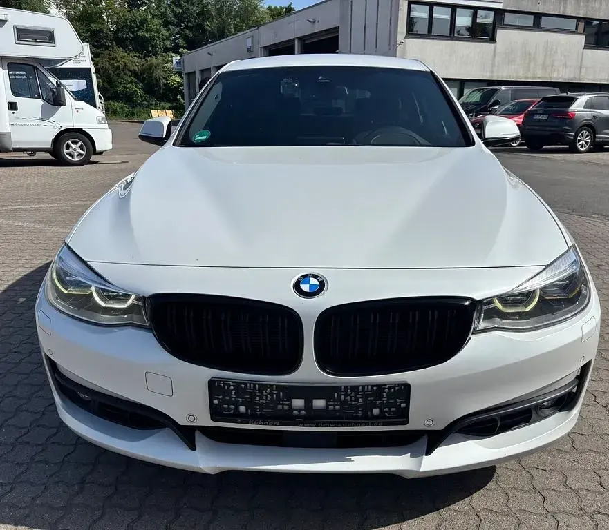 Gebraucht BMW 335 Gran Turismo Advantage 313 PS (230 kW) 2017 Weiß Coupé