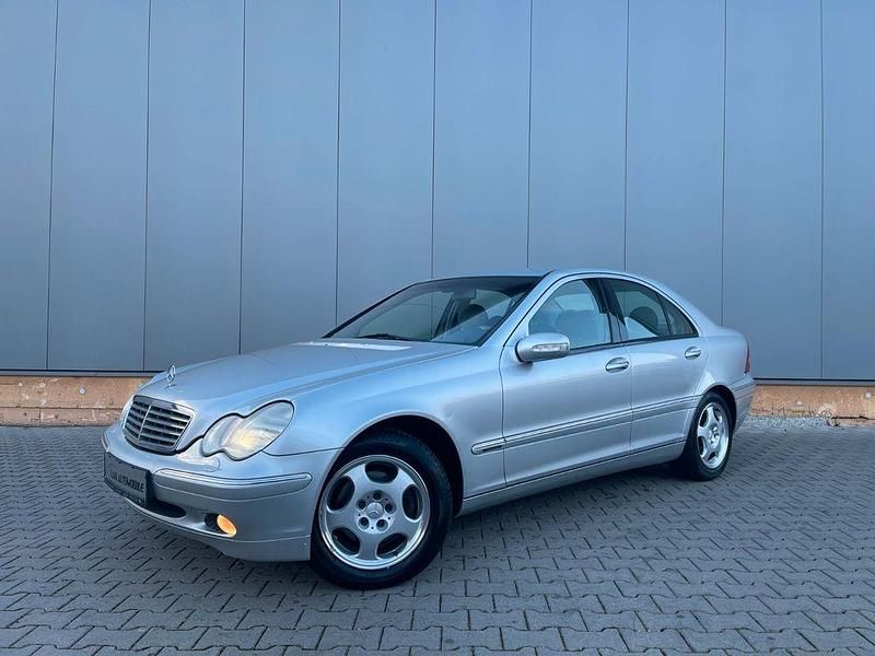 Grau Gebraucht 2000 Mercedes C320 Elegance Limousine | 3.000 € (Fairer Preis) - Bild 1/4