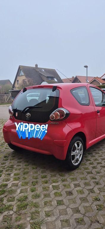 Używany Toyota Aygo 68 KM (50 kW) 2009 Czerwony Hatchback