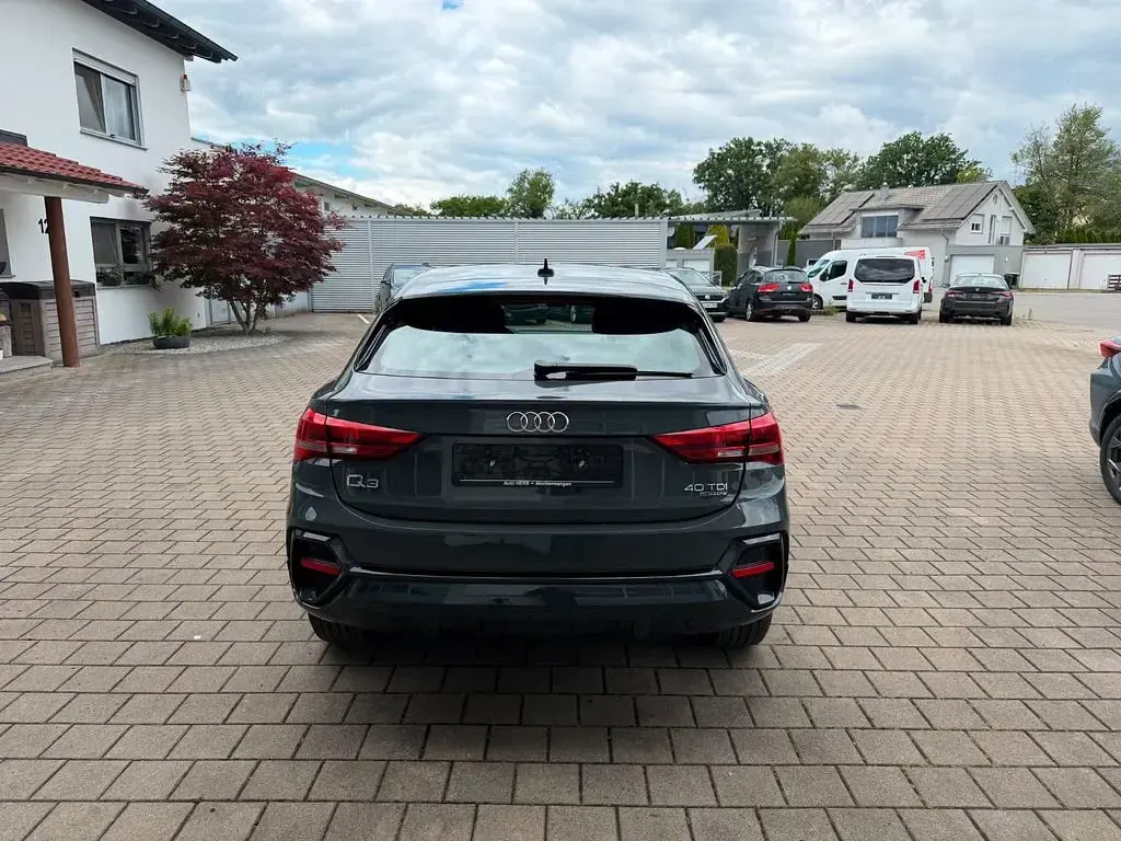 Gebraucht Audi Q3 Sportback Performance 200 PS (147 kW) 2023 Grau SUV
