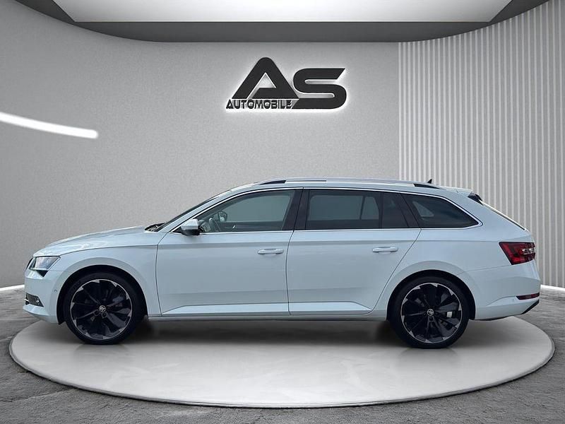 Gebraucht Skoda Superb Style 190 PS (139 kW) 2016 Weiß Kombi