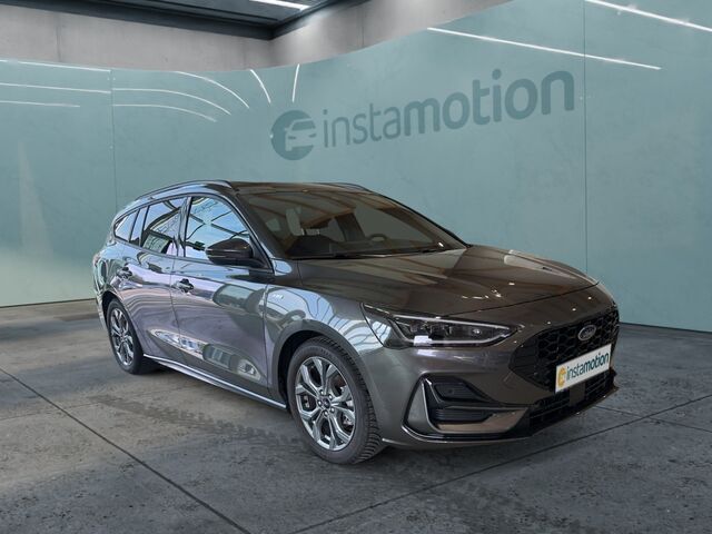 Grau Gebraucht 2023 Ford Focus ST-Line Van / Kleinbus | 27.650 € (Fairer Preis) - Bild 1/2