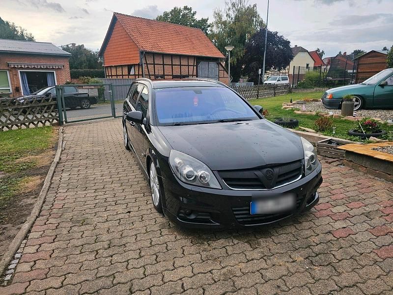 Schwarz Gebraucht 2008 Opel Vectra OPC Kombi | 2.800 € (Fairer Preis) - Bild 1/4
