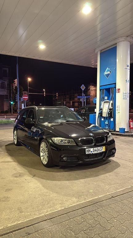 Gebraucht BMW 320 M Sport 184 PS (135 kW) 2012 Schwarz Kombi