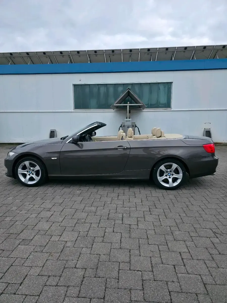 Używany BMW 325 Cabriolet 204 KM (150 kW) 2010 Andere farben Kabriolet