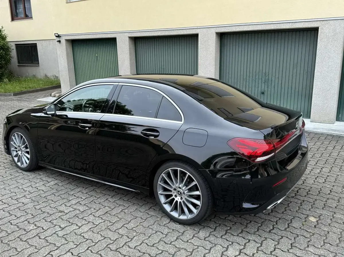 Gebraucht Mercedes A200 AMG line 163 PS (119 kW) 2019 Limousine