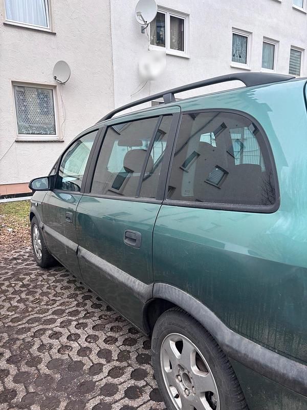 Gebraucht Opel Zafira 116 PS (85 kW) 2000 Grün Van / Kleinbus
