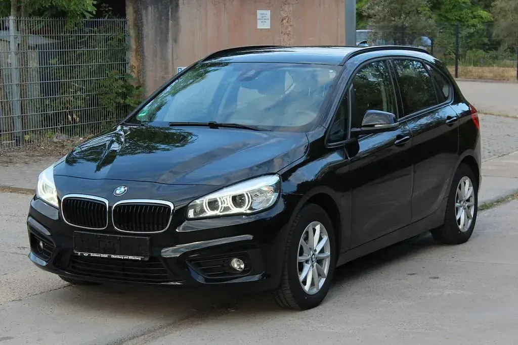 Gebraucht BMW 218 Active Tourer Advantage 136 PS (100 kW) 2018 Schwarz Van / Kleinbus