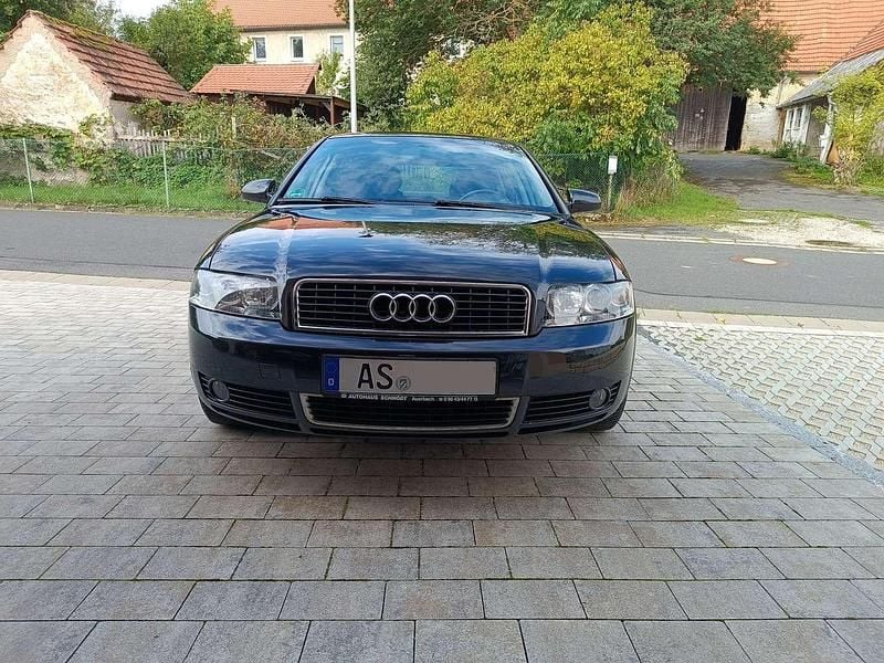 Schwarz Gebraucht 2001 Audi A4 Limousine | 1.200 € (Superpreis) - Bild 1/4