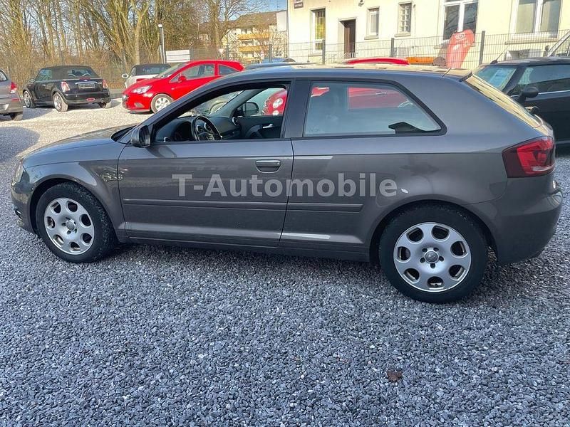 Gebraucht Audi A3 125 PS (91 kW) 2011 Grau Kleinwagen