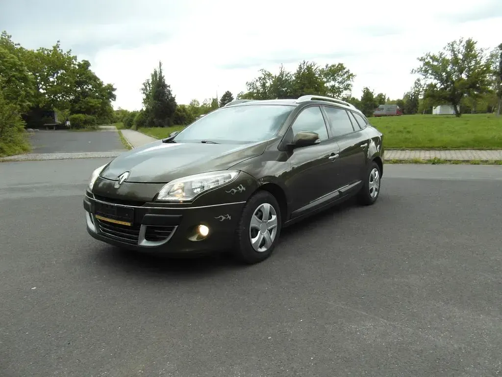 Używany Renault Mégane Dynamique 131 KM (96 kW) 2009 Zielony Sedan/Limuzyna