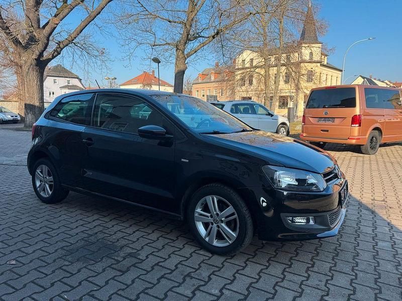 Gebraucht VW Polo Match 60 PS (44 kW) 2012 Schwarz Kleinwagen