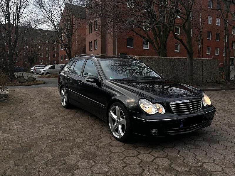 Schwarz Gebraucht 2006 Mercedes C230 Kombi | 2.680 € (Guter Preis) - Bild 1/4