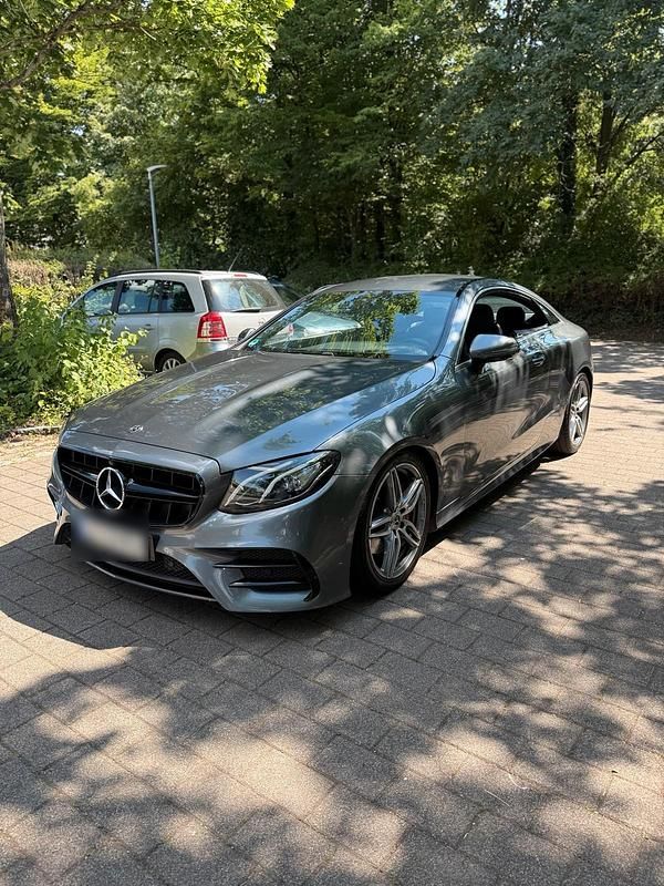 Gebraucht 2017 Mercedes E200 AMG Coupé | 23.000 € (Fairer Preis) - Bild 1/4