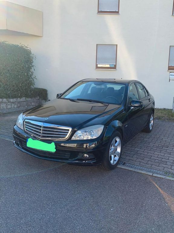 Schwarz Gebraucht 2009 Mercedes C180 Limousine | 4.814 € (Fairer Preis) - Bild 1/4