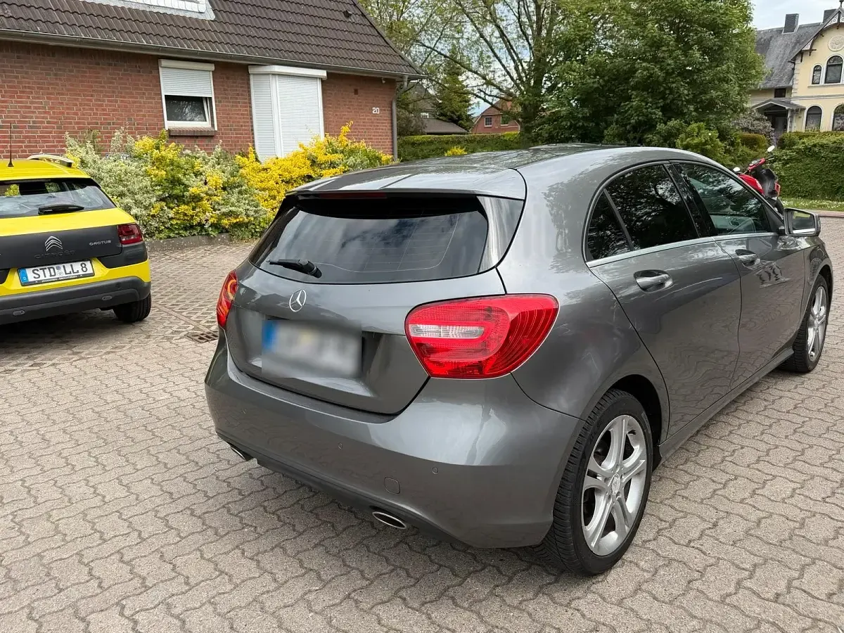 Gebraucht Mercedes A200 156 PS (114 kW) 2013 Grau Kleinwagen