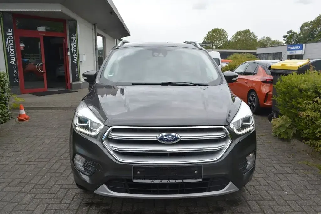 Usata Ford Kuga Cool & Connect 150 CV (110 kW) 2019 Grigio SUV