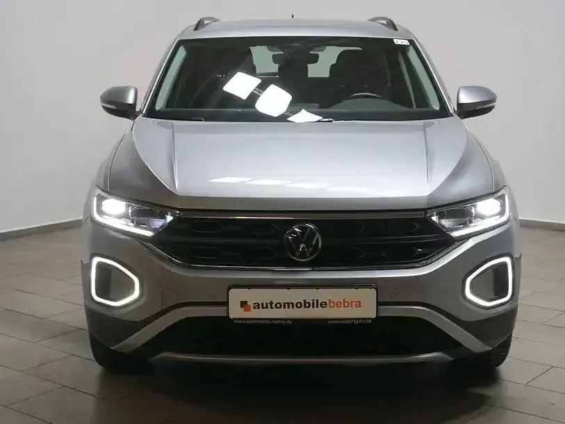 Gebraucht VW T-Roc Life 150 PS (110 kW) 2022 Pyrit silber SUV