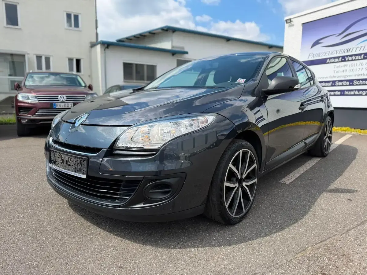 Gebraucht Renault Mégane III 101 PS (74 kW) 2012 Kleinwagen