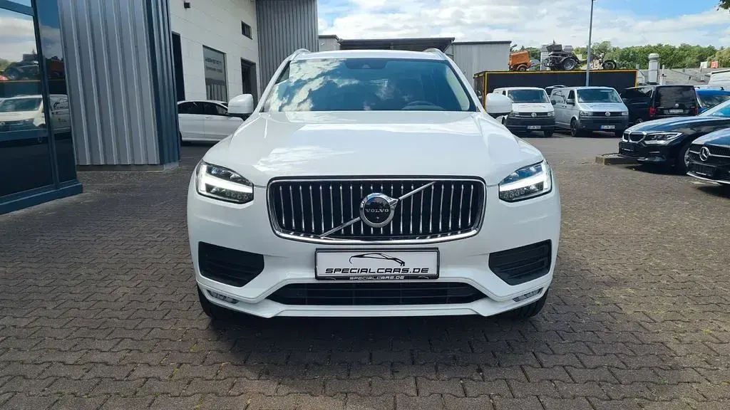Gebraucht Volvo XC90 Momentum 235 PS (172 kW) 2021 Weiß SUV