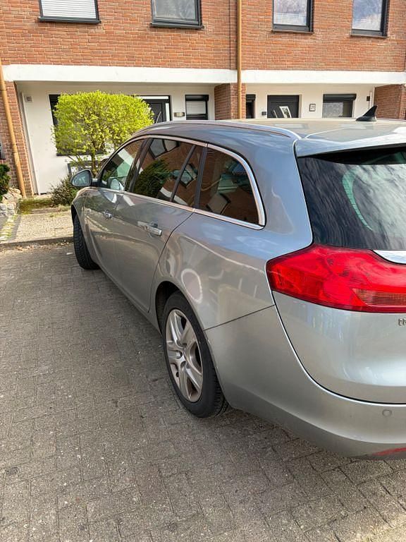 Gebraucht Opel Insignia 160 PS (117 kW) 2011 Blau Kombi
