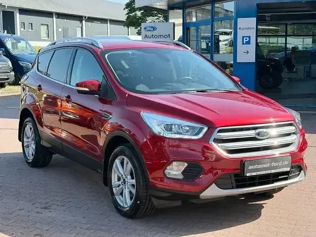 Gebraucht Ford Kuga Cool & Connect 150 PS (110 kW) 2019 Rot SUV