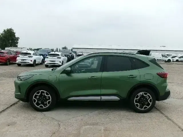 Gebraucht Ford Kuga Active 242 PS (177 kW) 2025 Grün SUV