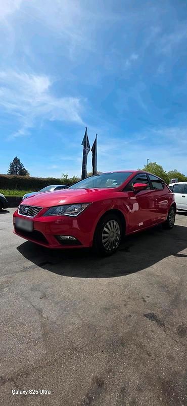 Usata Seat Leon 105 CV (77 kW) 2013 Rosso Utilitaria